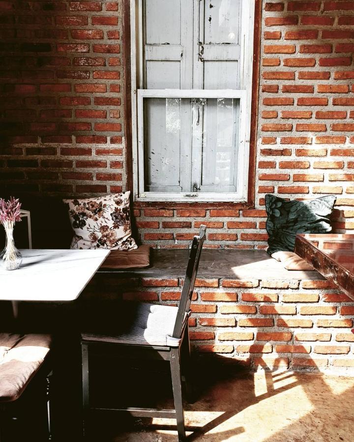 פרה נאקון סי איוטאיה Baan Mae Khian Cafe & Boutique Hotel מראה חיצוני תמונה
